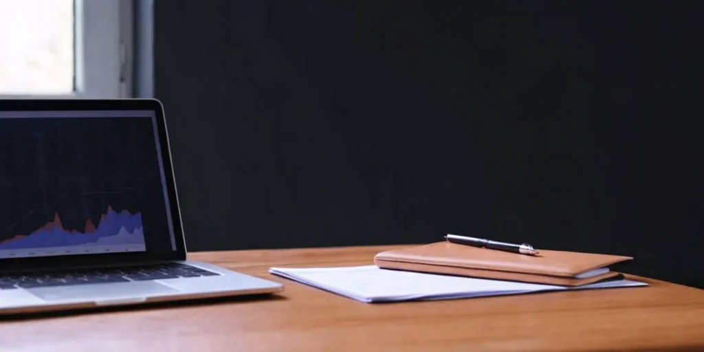 FDA enforcement consulting tools: Laptop, analytics, notebook.