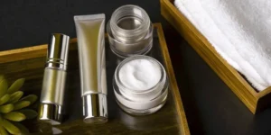 Cosmetic cream jars and tubes produced according to ISO 22716 GMP.